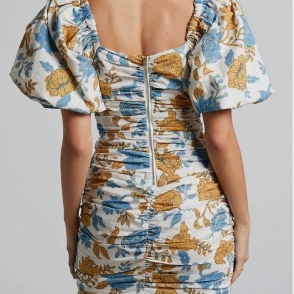 NWOT AMALIE THE LABEL SHOWPO EMERITA PUFF SLEEVE RUCHED DRESS VALENCIA FLORAL s2 - Picture 2 of 7
